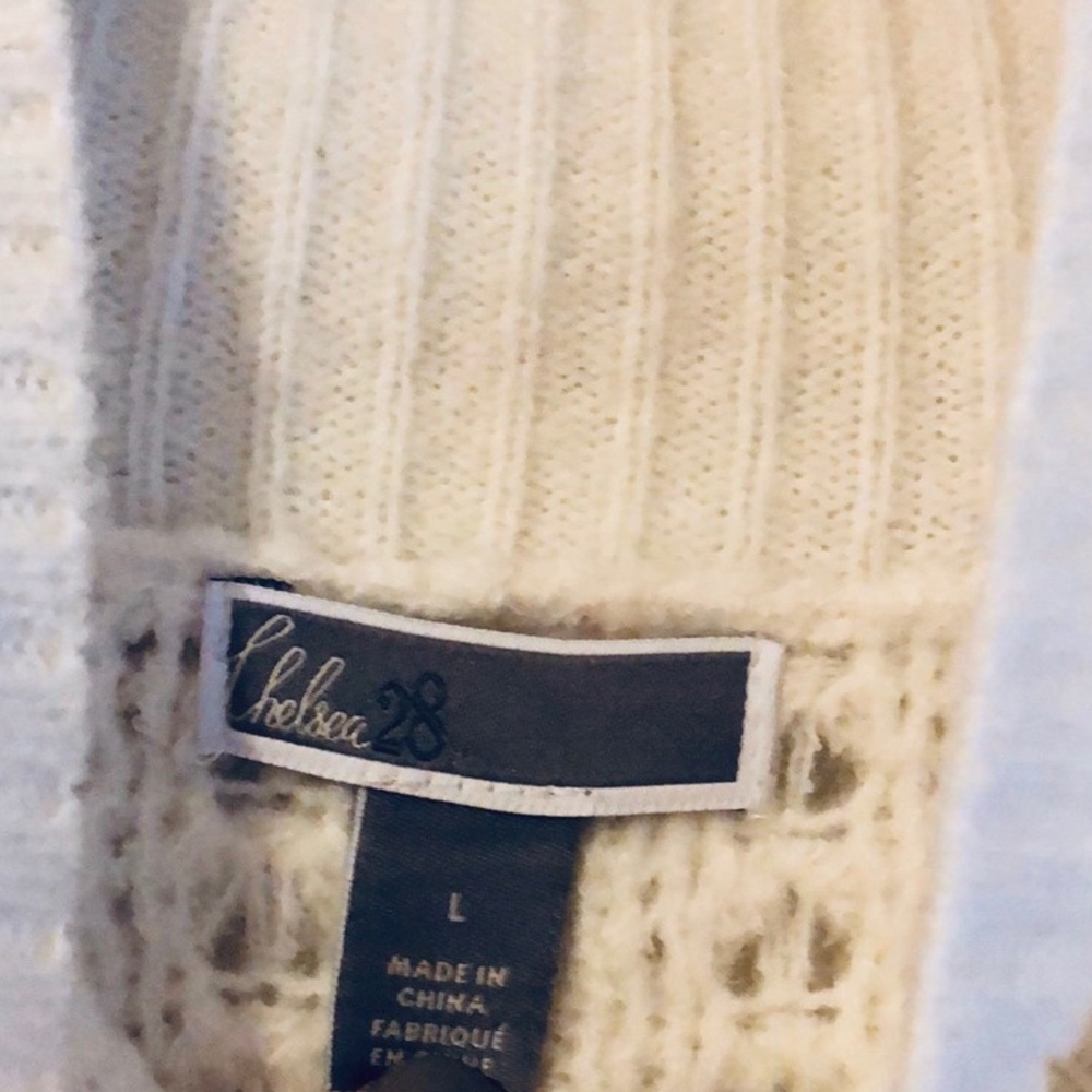 Chelsea28 Off White Sweater - Picture 5 of 6